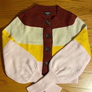 Multicolor horizontal stripe cropped cardigan with buttons.